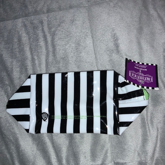 Small Revolution Beetlejuice Makeup Bag NWT - Picture 4 of 4